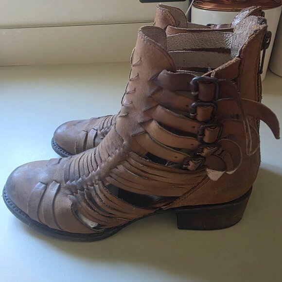 Freebird Boots - Picture 2 of 5